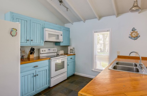 Willoughby Spit House | 3 BEDROOM 2 BATH ON THE WATER