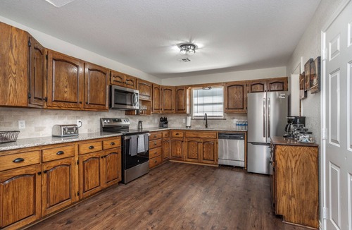 Thackerville House | 3-bedroom 2 bath W/Hot Tub Near Winstar