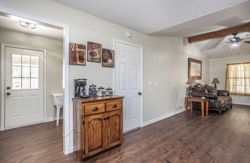 Thackerville House | 3-bedroom 2 bath W/Hot Tub Near Winstar