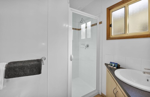 Metung Villa | 3 Bedroom 2 Bathroom Superior Villa