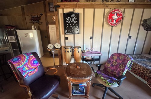 Cushing House | 3- bedroom 2 baths Barndominium in Cushing- Country/Western/Music/Pet Friendly
