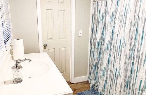 Goldsboro House | 3 Bedroom 2 Full Bath & Large Backyard