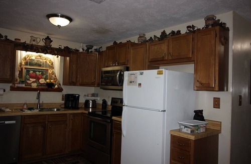 Qualla Cabin | 3-bedroom 3-bath cabin 6 minute drive to Harrah's Casino - 1 Gig internet