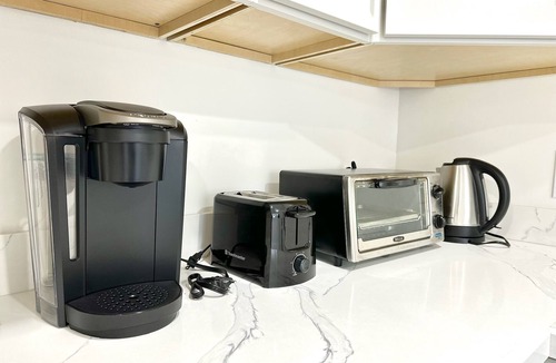 Millbrae House | 3 bedroom (6 people) residential home in lovely safe town near SFO/SF Bay Area