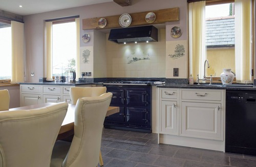 Hope under Dinmore Cottage | 3 bedroom accommodation in Hope-under-Dinmore