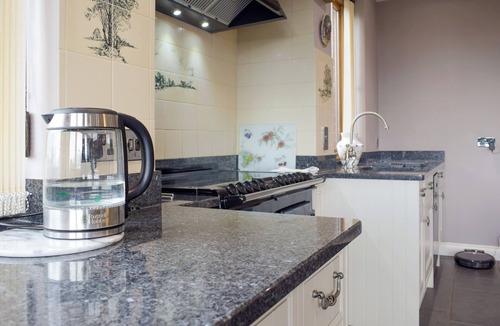 Hope under Dinmore Cottage | 3 bedroom accommodation in Hope-under-Dinmore