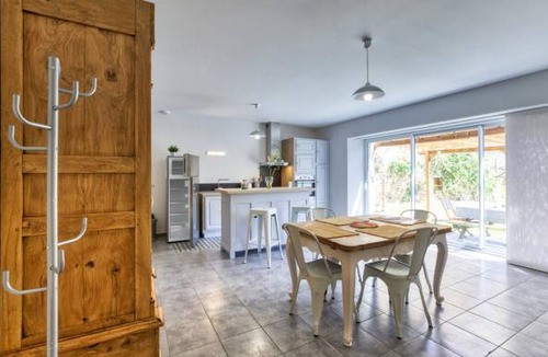 Baraqueville House | 3 bedroom accommodation in Baraqueville