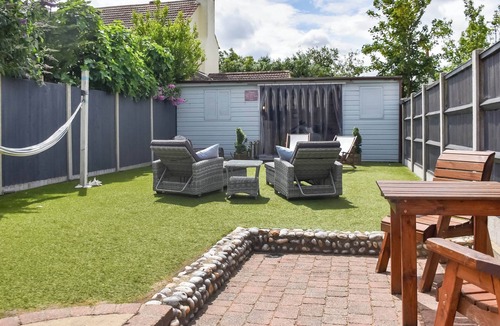 Caister-on-Sea Cottage | 3 bedroom accommodation in Great Yarmouth