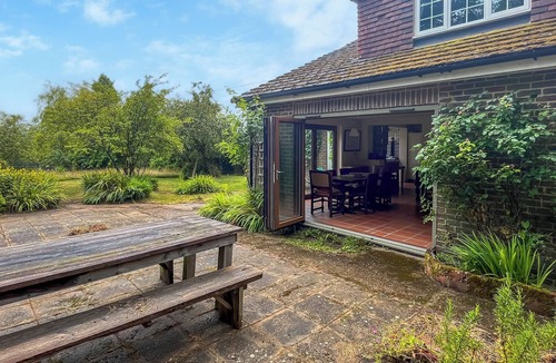 Coleman's Hatch Apartment | 3 bedroom accommodation in Haywards Heath