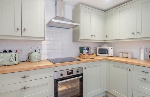 Chelmondiston Cottage | 3 bedroom accommodation in Chelmondiston