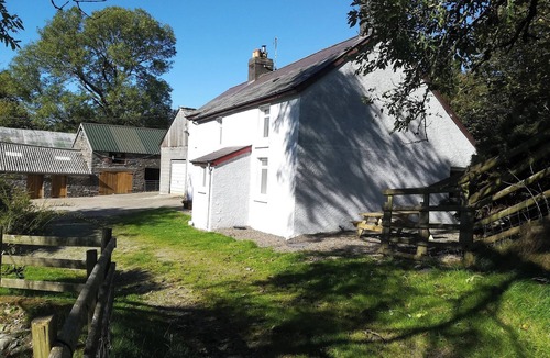 Tregaron Cottage | 3 bedroom accommodation in near Tregaron