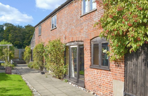 Irstead Cottage | 3 bedroom accommodation in East Somerton