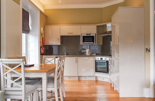 Aberystwyth Apartment | 3 bedroom accommodation in Aberystwyth