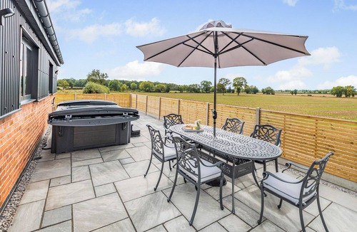 Congerstone Cottage | 3 bedroom accommodation in Congerstone