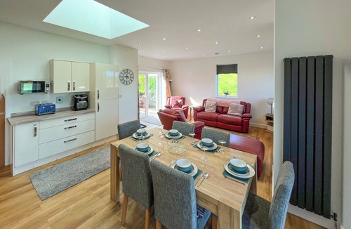 Perth Cottage | 3 bedroom accommodation in Forgandenny