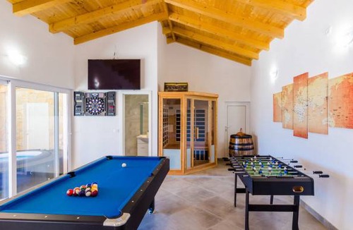 Vodovađa Apartment | 3 bedroom accommodation in Dubravka