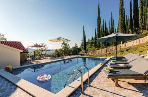 Vodovađa House | 3 bedroom accommodation in Dubravka