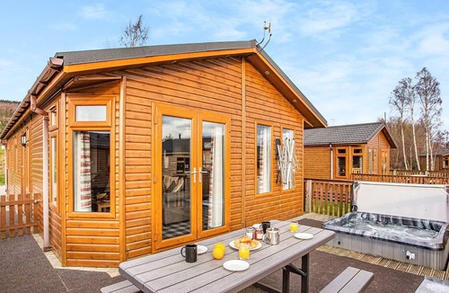 Banchory Cabin | 3 bedroom accommodation in Castlewood