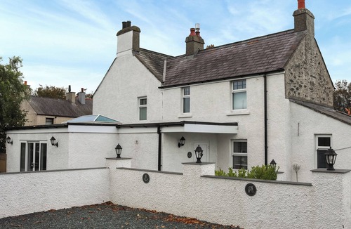 Newborough Cottage | 3 bedroom accommodation in Newborough