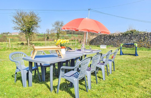 Moon-sur-Elle House | 3 bedroom accommodation in La Meauffe