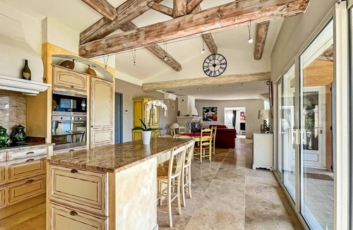 Roquemaure House | 3 bedroom accommodation in Roquemaure