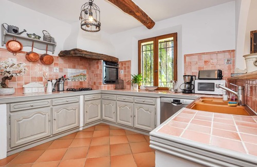 Le Tignet House | 3 bedroom accommodation in Speracedes