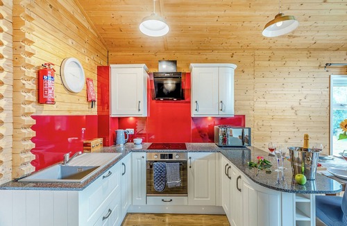 Welsh Frankton Ski Chalet | 3 bedroom accommodation in Ellesmere