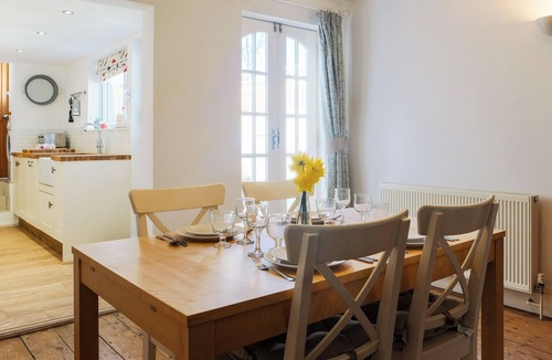 Freshwater Cottage | 3 bedroom accommodation in Middleton, Freshwater