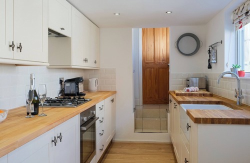 Freshwater Cottage | 3 bedroom accommodation in Middleton, Freshwater