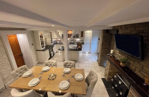 Kilbirnie Cottage | 3 bedroom accommodation in Kilbirnie