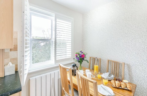 New Mills Cottage | 3 bedroom accommodation in New Mills