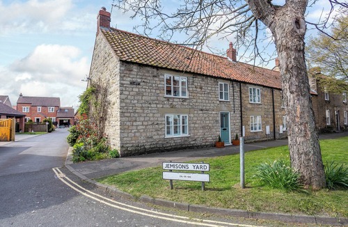 Pickering Cottage | 3 bedroom accommodation in Pickering