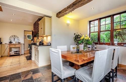 Brighton Cottage | 3 bedroom accommodation in Brighton