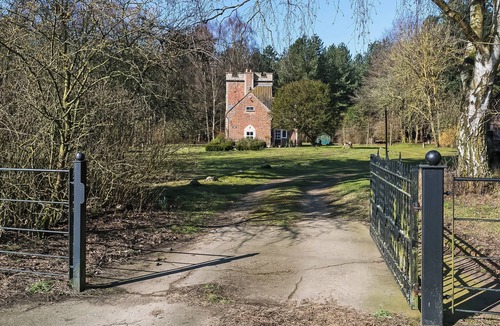 Ickburgh Cottage | 3 bedroom accommodation in High Ash