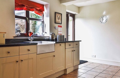 Ashby Woulds Cottage | 3 bedroom accommodation in Overseal