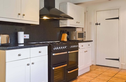 Ashby Woulds Cottage | 3 bedroom accommodation in Overseal