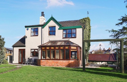 Ashby Woulds Cottage | 3 bedroom accommodation in Overseal