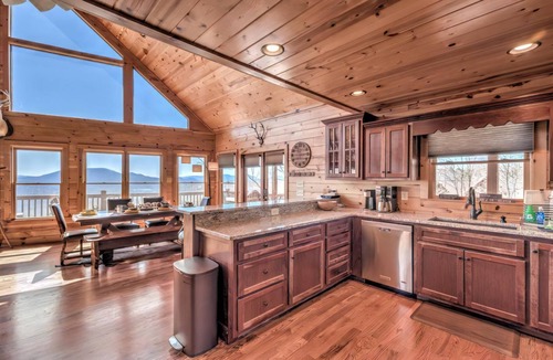 Morganton Cabin | 3 bedroom accommodation in Morganton