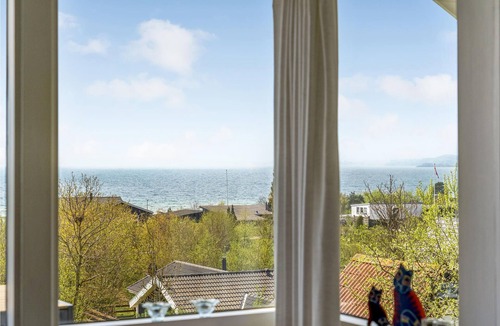 Handrup Strand House | 3 bedroom accommodation in Ebeltoft