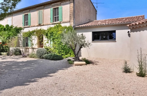 Rognonas House | 3 bedroom accommodation in Rognonas