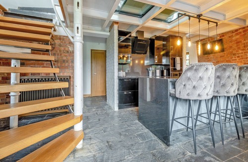 Chorlton-by-Backford Cottage | 3 bedroom accommodation in Chester