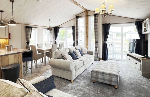 Chester Ski Chalet | 3 bedroom accommodation in Chester