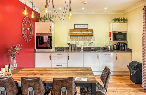 Flaxton Ski Chalet | 3 bedroom accommodation in Flaxton