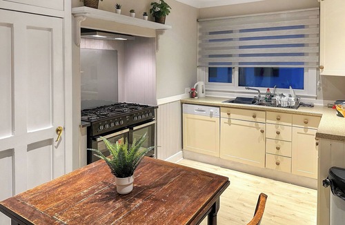 Glenelg Cottage | 3 bedroom accommodation in Glenelg