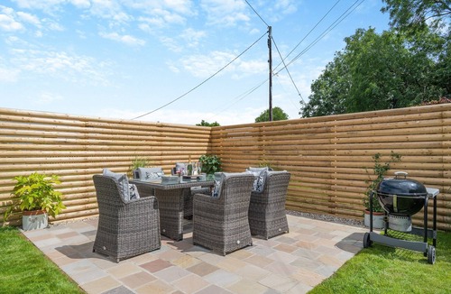 East Dereham Cottage | 3 bedroom accommodation in Longham