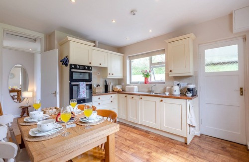 Axminster Cottage | 3 bedroom accommodation in Membury