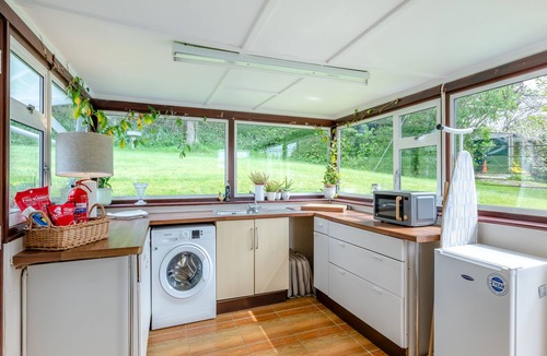 Axminster Cottage | 3 bedroom accommodation in Membury