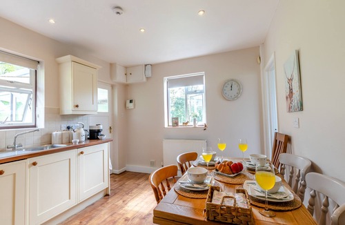Axminster Cottage | 3 bedroom accommodation in Membury