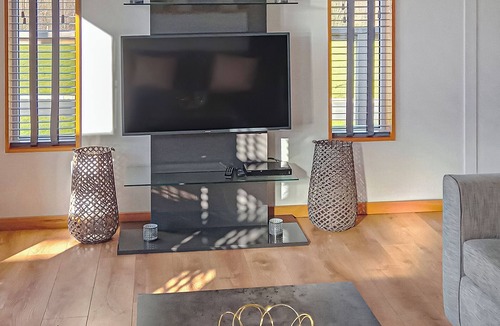 Newbury Ski Chalet | 3 bedroom accommodation in Newbury