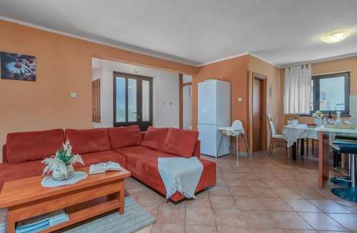 Presika House | 3 bedroom accommodation in Blazevci